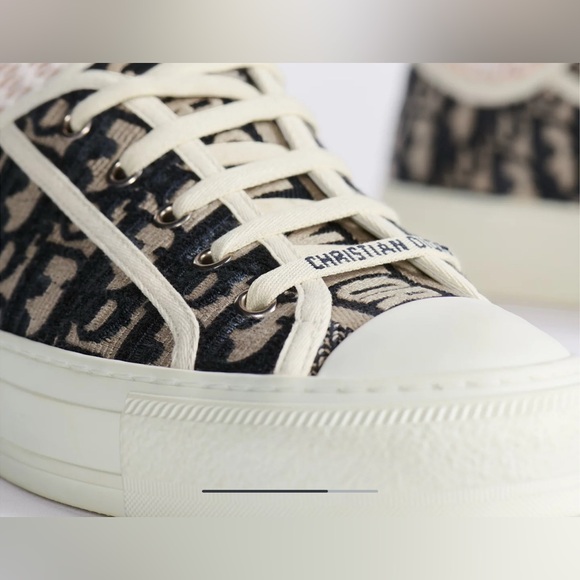 Walk'n'Dior Sneaker  -  Authentic - 
Deep Blue Dior Oblique Embroidered Cotton. - Picture 6 of 13
